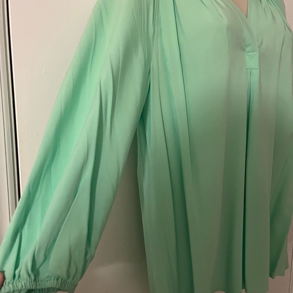 NWT Crown and Ivy Blouse - Picture 2 of 3